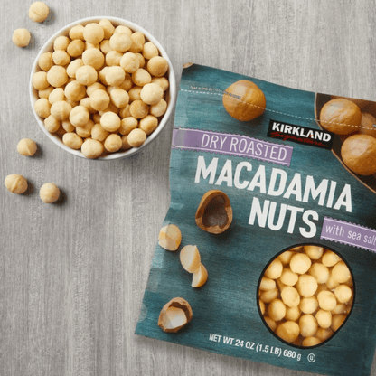 Kirkland Signature Dry Roasted Macadamia Nuts - 24 oz (1.5 lbs) / (680 g)