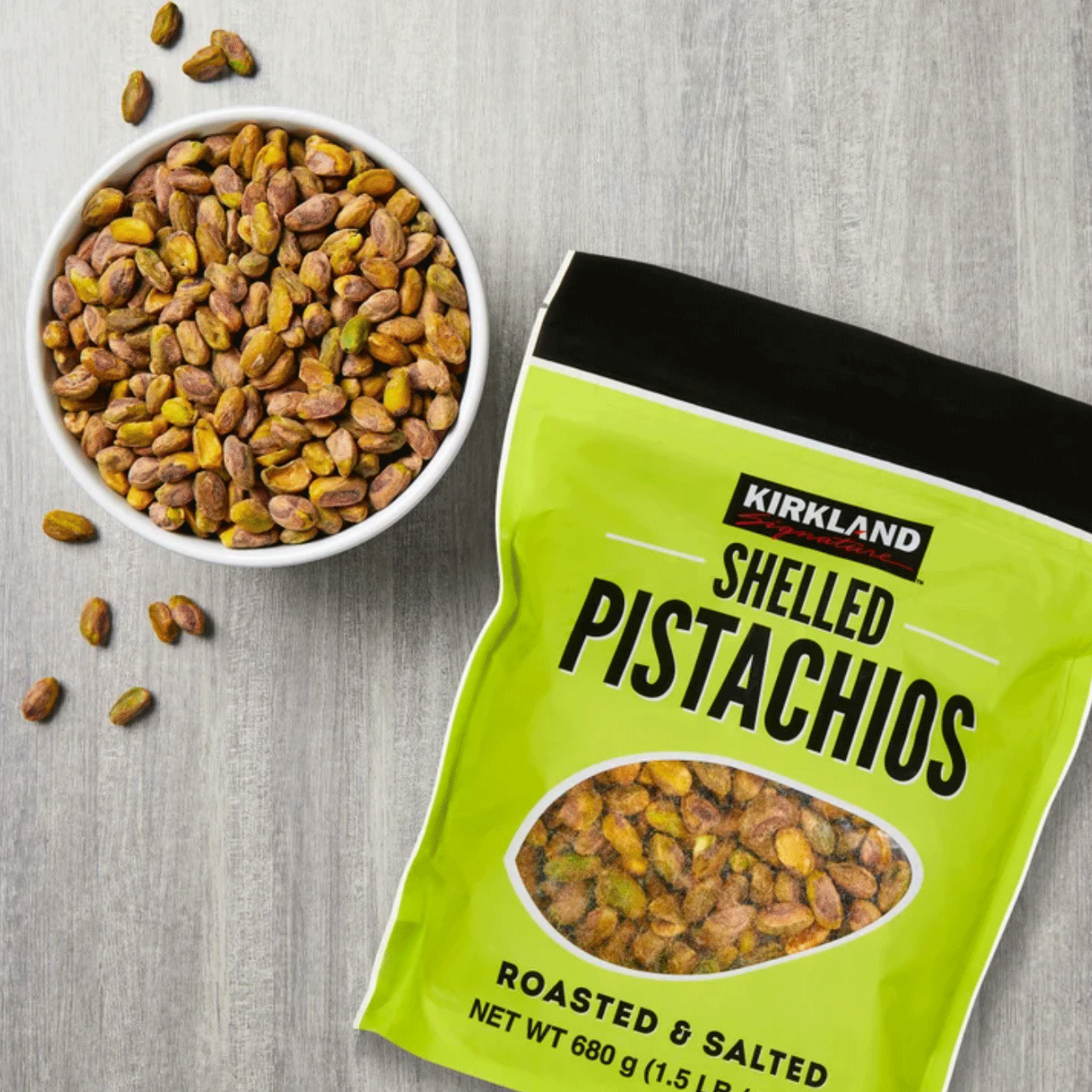 Kirkland Signature Shelled Pistachios - Roasted & Salted - 24 oz (1.5 lbs) / (680 g)