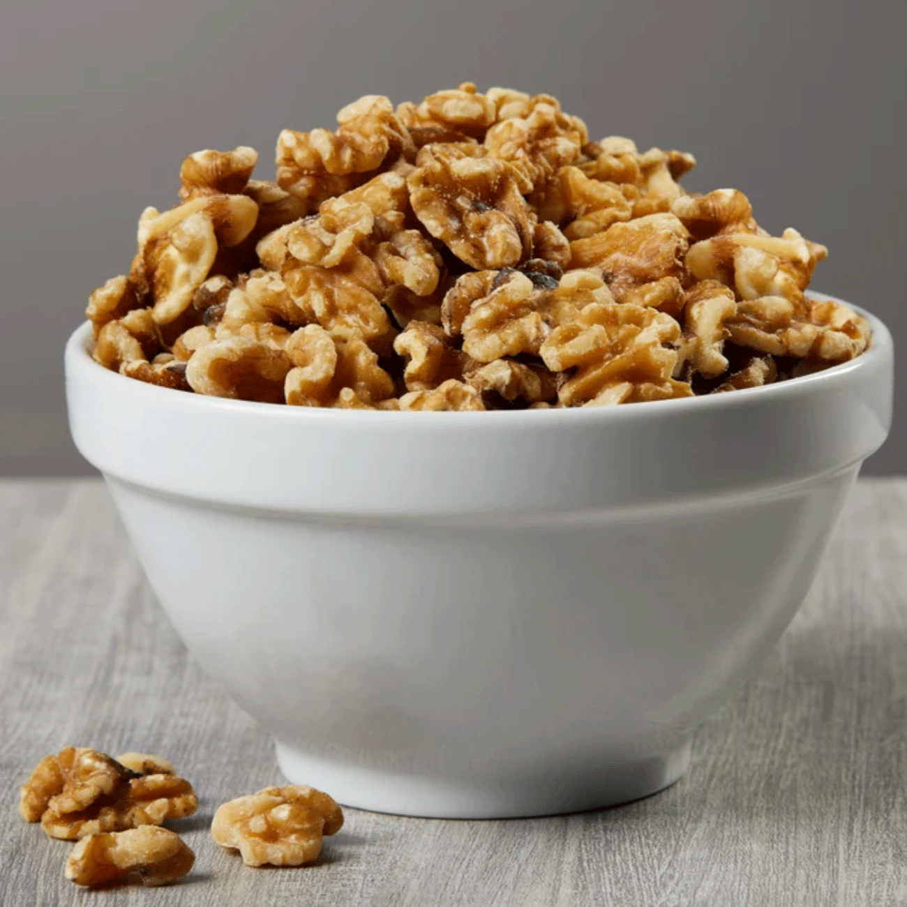 Kirkland Signature Walnut Halves - 48oz (3 lbs) / (1.36 kg)