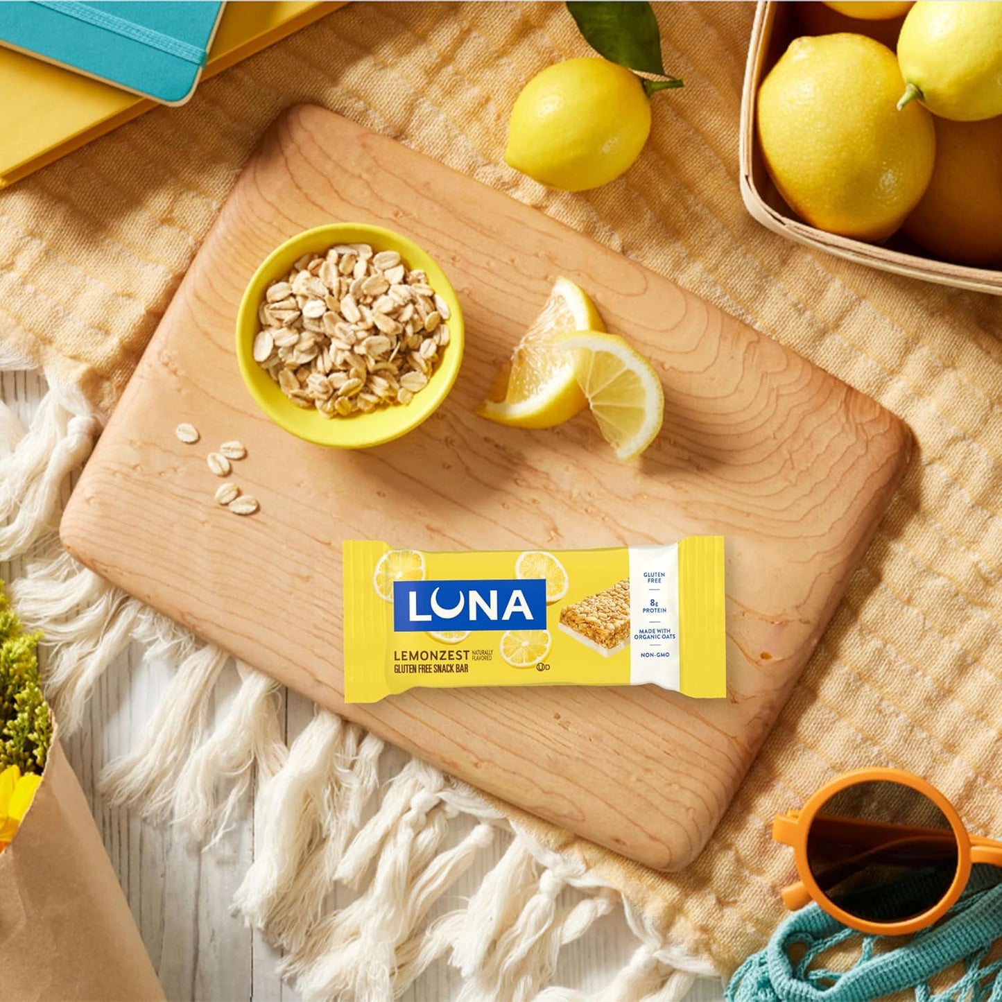 LUNA Bar Whole Nutrition Snack Bar — LemonZest, 1.69 oz (48g) × 12 Bars