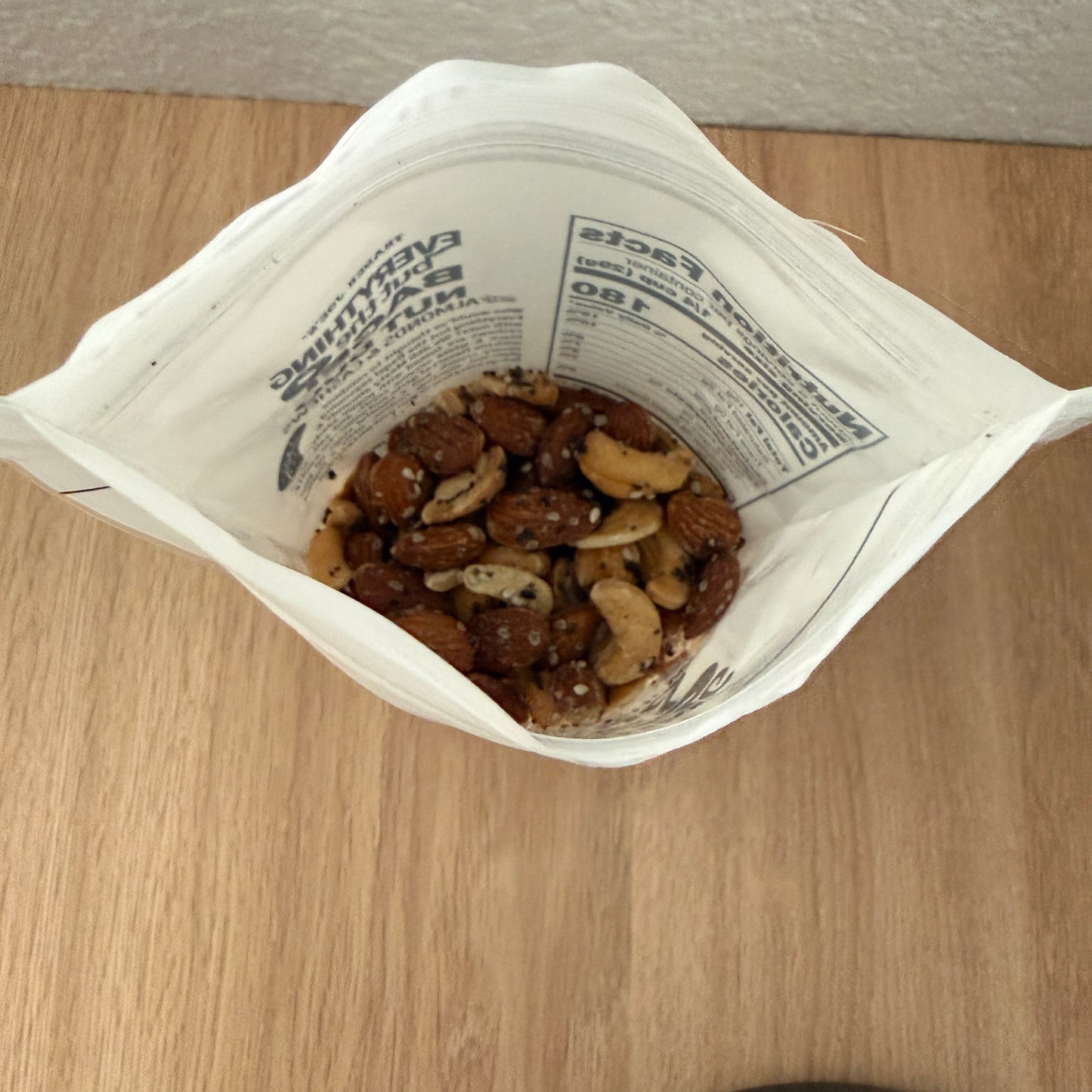 Trader Joe's 트레이더 조 에브리띵 벗 더 베이글 너트 듀오 — 캐슈 + 아몬드