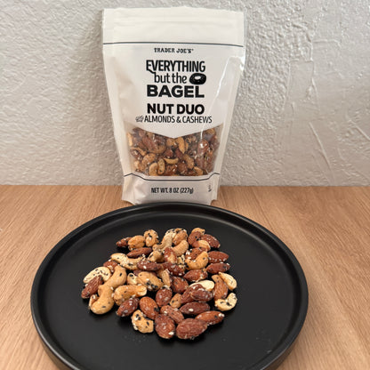 Trader Joe's 트레이더 조 에브리띵 벗 더 베이글 너트 듀오 — 캐슈 + 아몬드