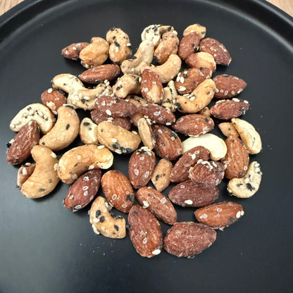 Trader Joe's 트레이더 조 에브리띵 벗 더 베이글 너트 듀오 — 캐슈 + 아몬드