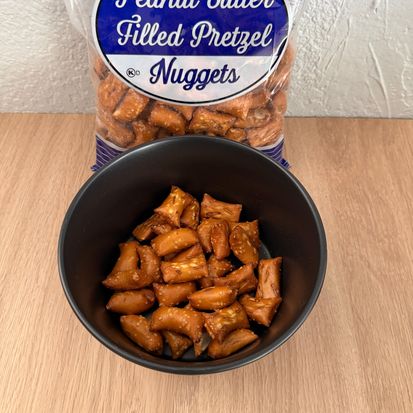 Trader Joe's 트레이더 조 피넛버터 필드 프레첼 너겟 — 짭짤달콤 스낵