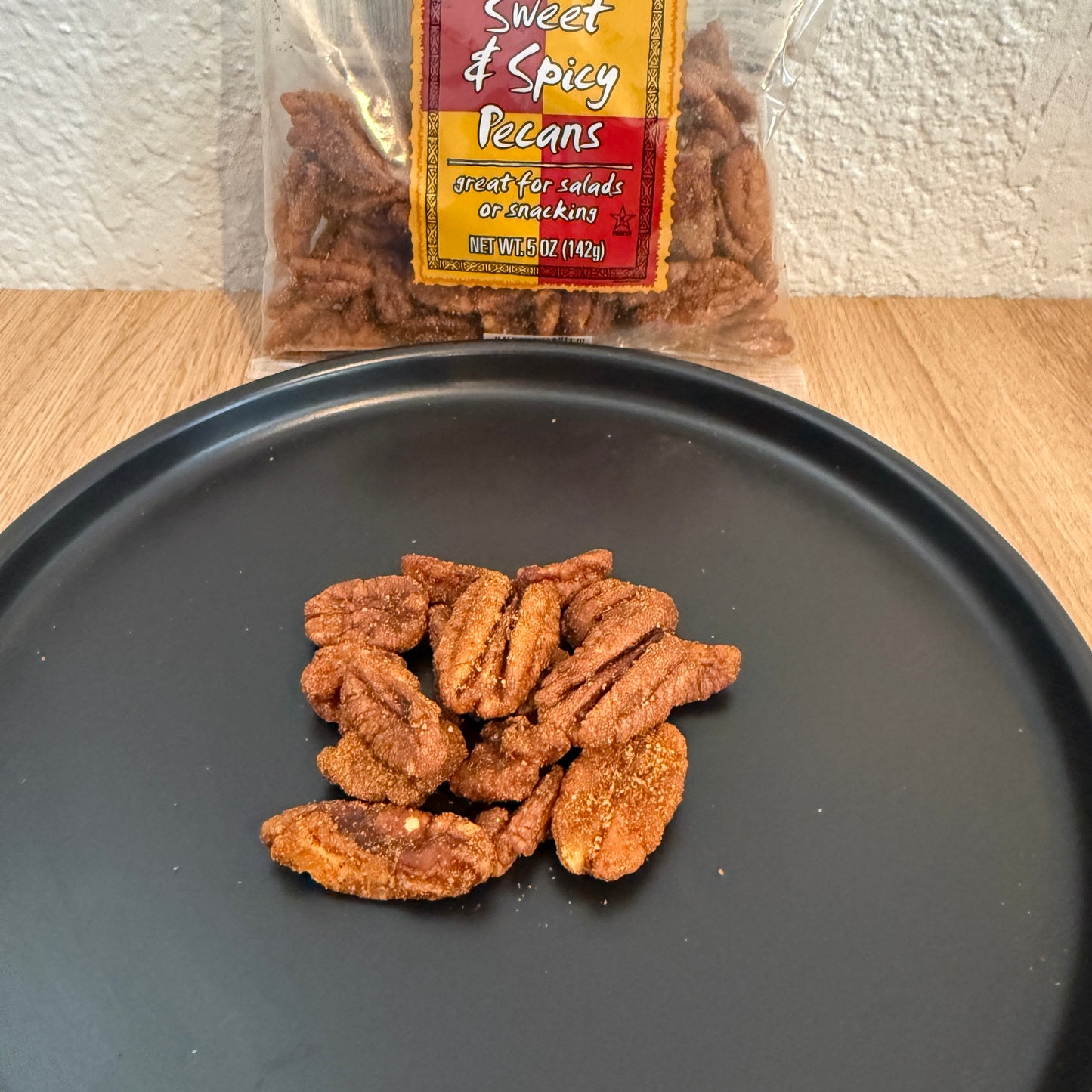 Trader Joe's 트레이더 조 스위트 & 스파이시 피칸 — 브라운 슈거 + 카이엔 글레이즈