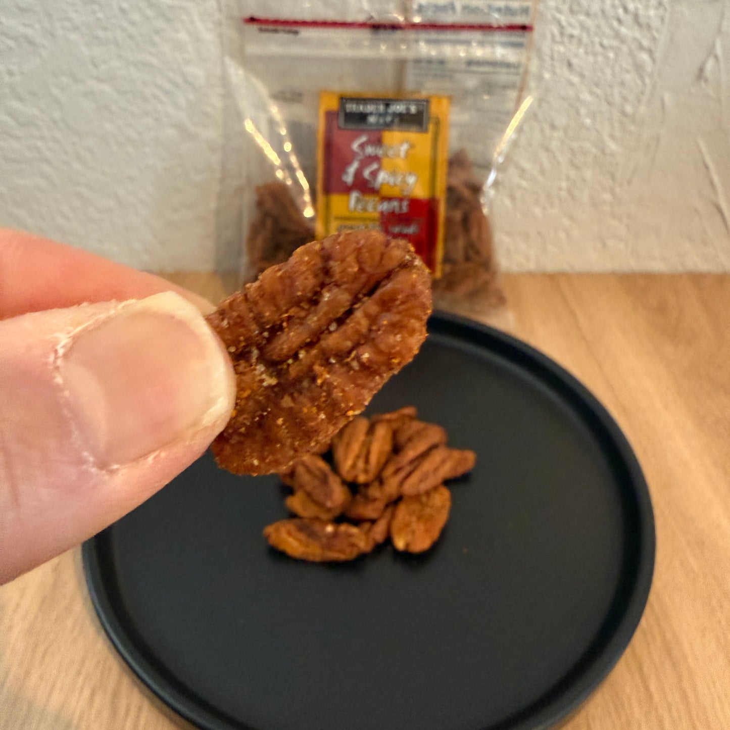 Trader Joe's 트레이더 조 스위트 & 스파이시 피칸 — 브라운 슈거 + 카이엔 글레이즈